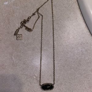 Kendra Scott neckalce